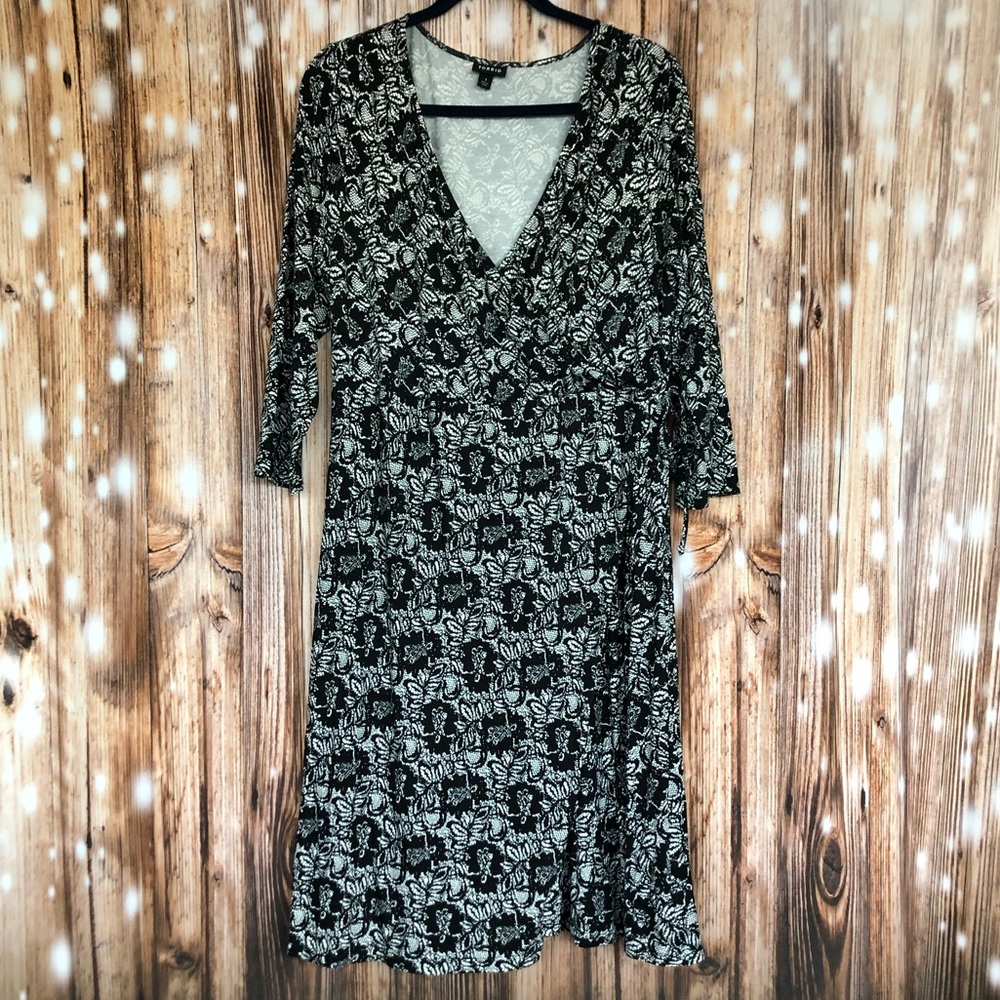 Torrid Black and White Floral Lace Print Faux Wrap Style Dress